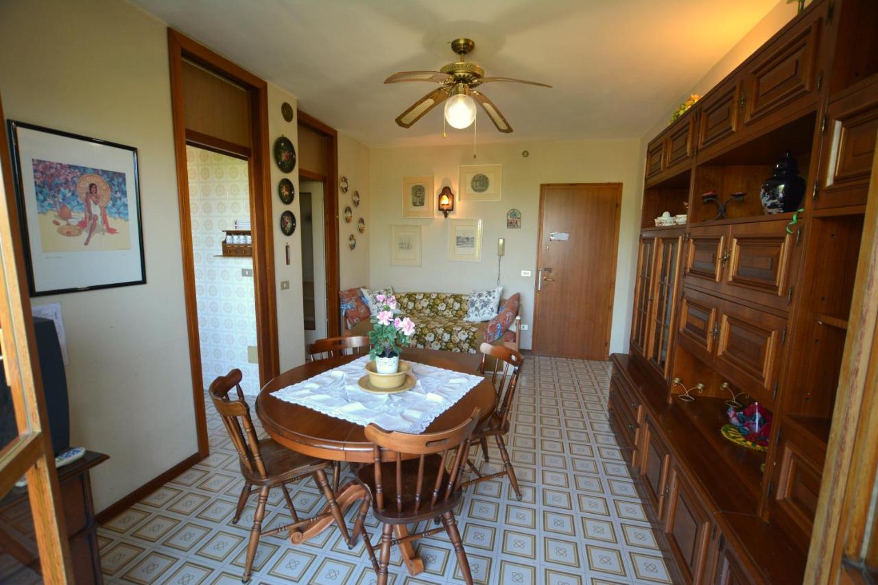 Apartament Lignano With Pool Lignano Sabbiadoro Zewnętrze zdjęcie