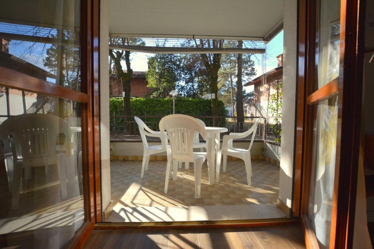 Apartament Lignano With Pool Lignano Sabbiadoro Zewnętrze zdjęcie