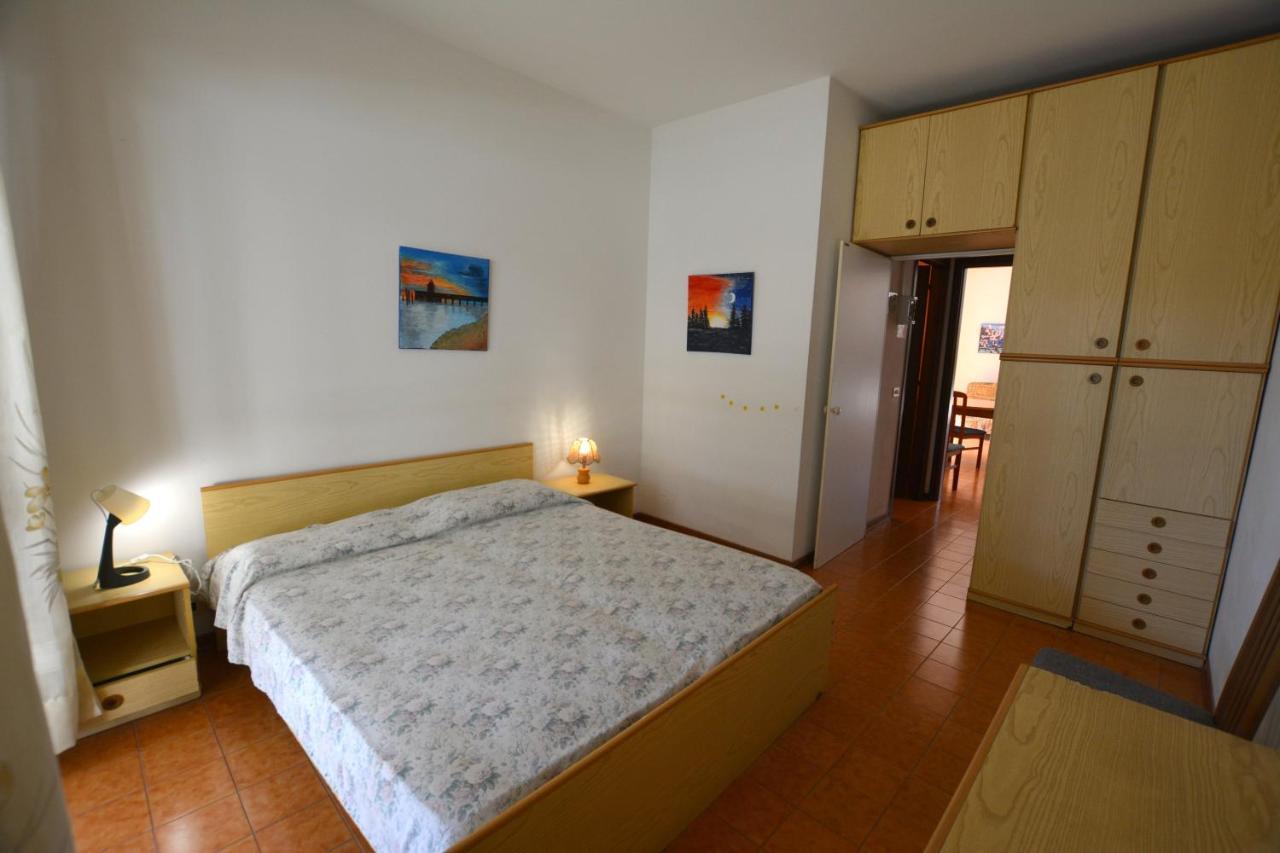Apartament Lignano With Pool Lignano Sabbiadoro Zewnętrze zdjęcie