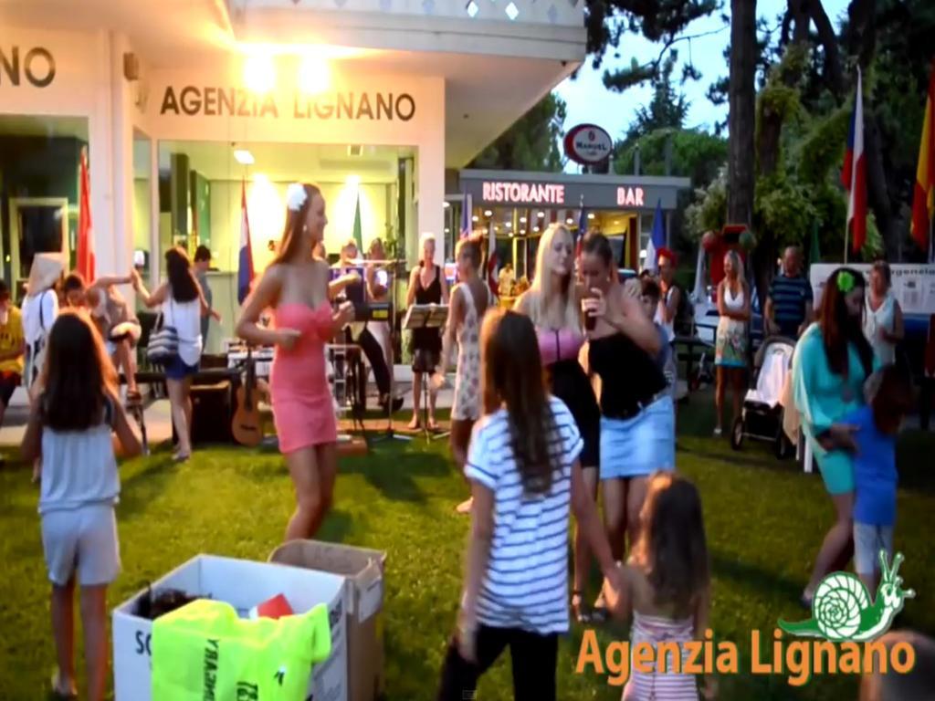 Apartament Lignano With Pool Lignano Sabbiadoro Zewnętrze zdjęcie